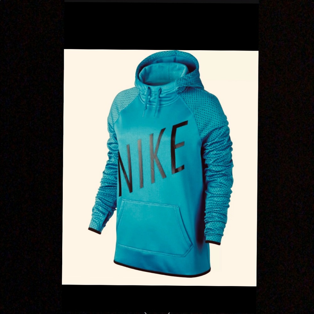 Women’s Nike Therma Fleece Hoodie (LIKE NEW)